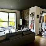 Agreable Villa, Piscine Et Sur Les Hauteur De ヴィラ ギュシャン