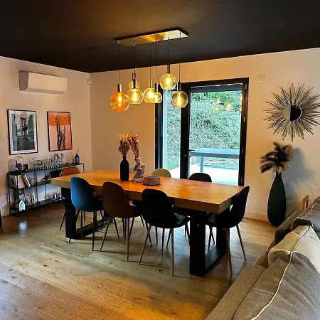 Agreable Villa, Piscine Et Sur Les Hauteur De ヴィラ