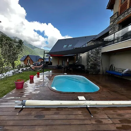 Agreable Villa, Piscine Et Sur Les Hauteur De ヴィラ ギュシャン