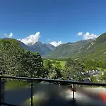 Agreable Villa, Piscine Et Sur Les Hauteur De Villa