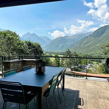Agreable Villa, Piscine Et Sur Les Hauteur De *